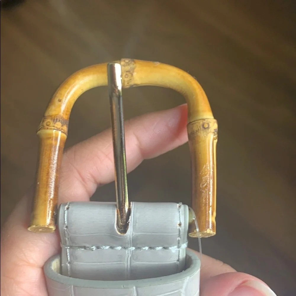 Steve Madden wooden buckle gray belt‎